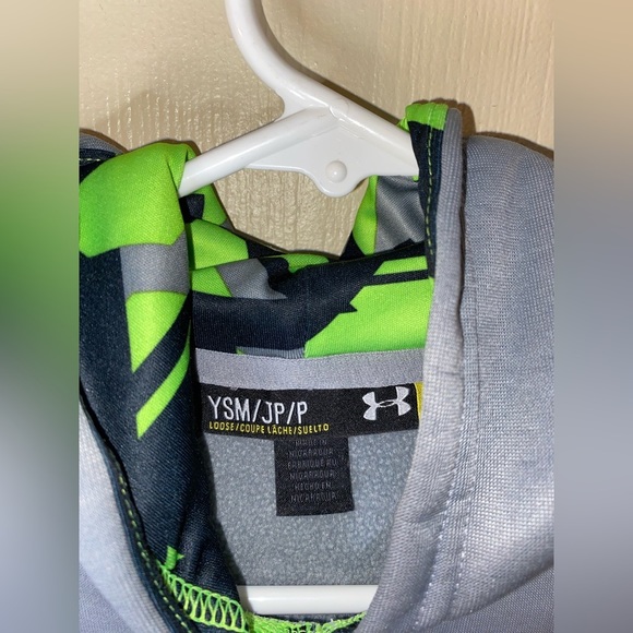 Boys Under Armour sweatshirt - size small - Picture 2 of 5